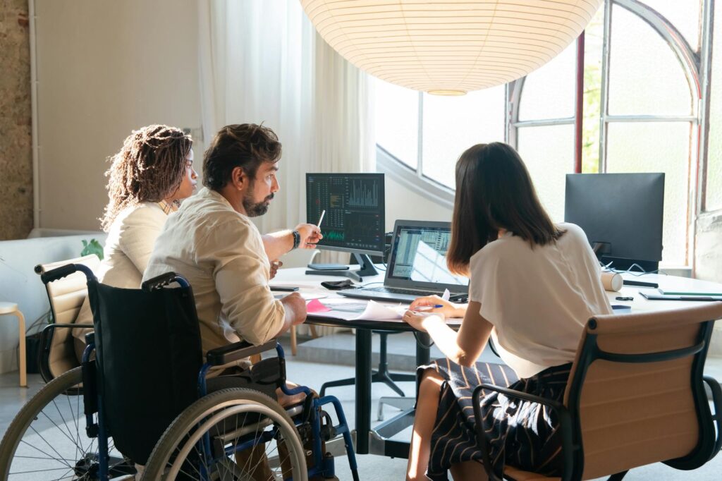 What is remote team dynamics?