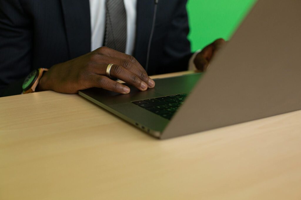 What is virtual team dynamics?